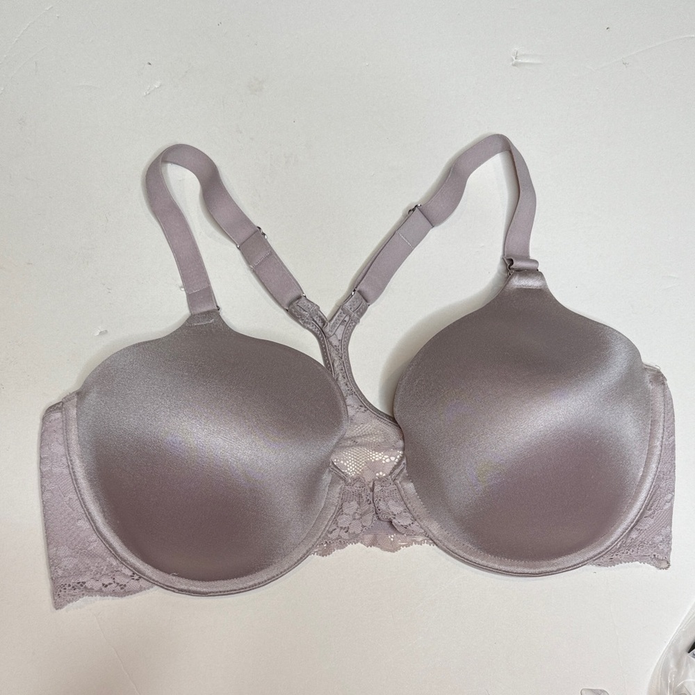 Maidenform Women’s lace front clip Bra light lavender color size 36 D NEW
